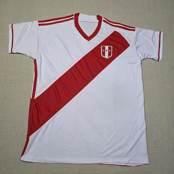 Unbranded Peru National Soccer / Futbol Jersey Tee Shirt White Red Size Large - Picture 1 of 8